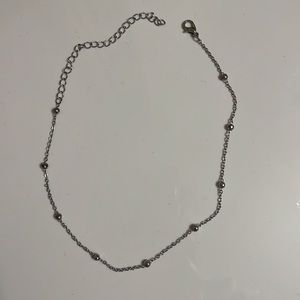 cute silver choker necklace!!